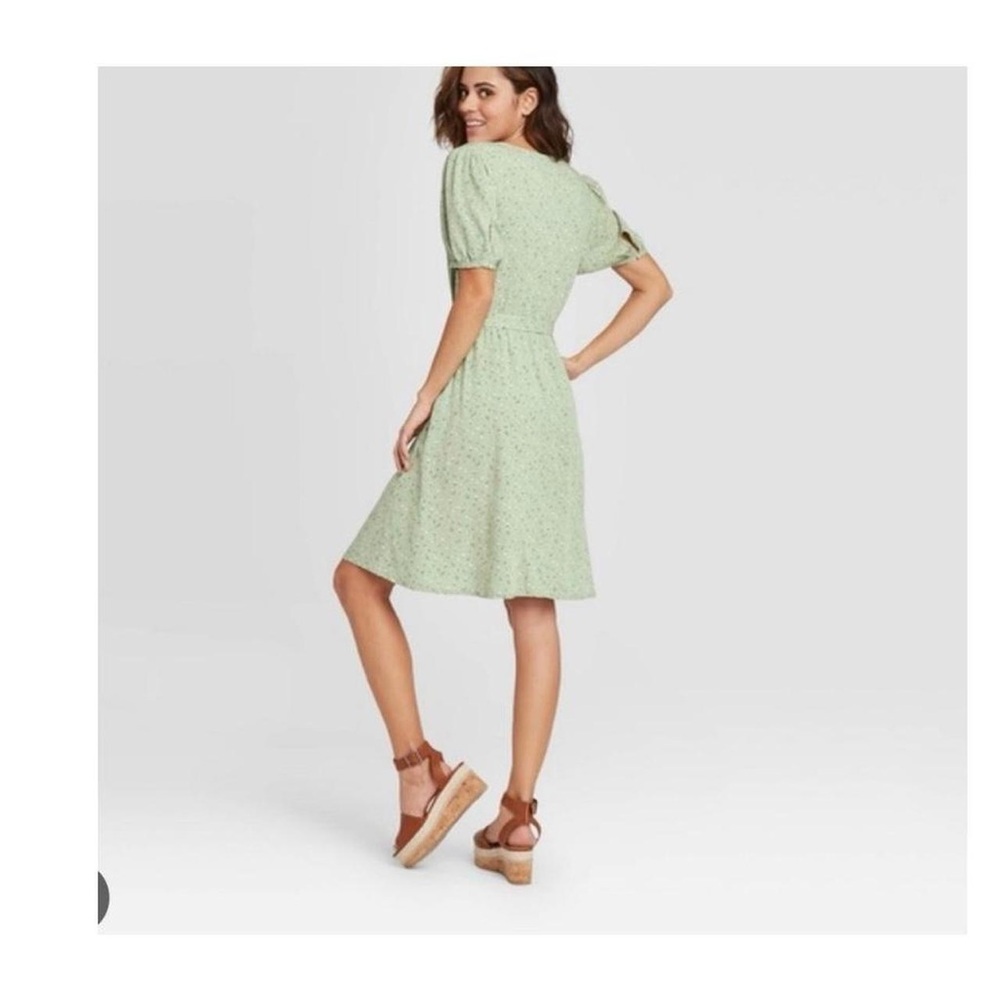 Granola girl green floral button up dress that ties at waist women’s xs - Picture 2 of 6